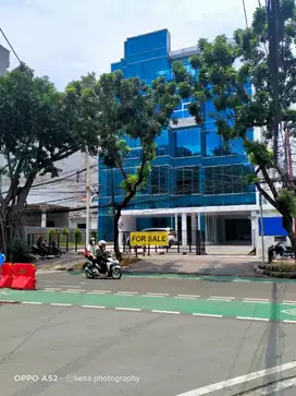 Dijual gedung perkantoran di Wahid Hasyim Menteng Jakarta
