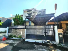 rumah 2lantai siap huni nyaman lokasi singopuran furnish dekat ums