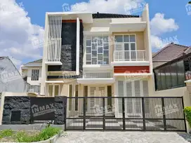 RUMAH BARU GRAHA GOLF ARAYA MALANG,SIAP HUNI,DEKAT PLAZA ARAYA,BINUS