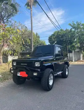 DAIHATSU TAFT 2.8  F 70 GTL (4x4) MT 1991. HITAM.