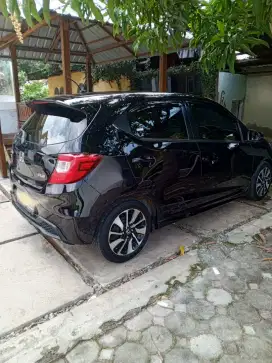 Honda New Brio RS hitam mulus