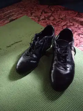 SEPATU BOLA UKRN 40 41