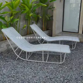 POOL LOUNGER - KURSI ROTAN - RATTAN CHAIR - KURSI KOLAM