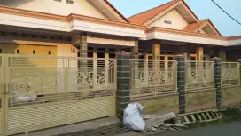 Rumah beserta gudang masih baru