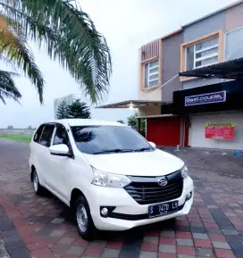 Daihatsu Xenia grandnew 2016 km rendah