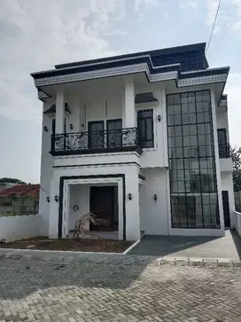 RUMAH 2 LANTAI DI KEDAMAIAN BANDAR LAMPUNG