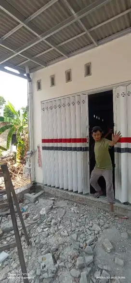 pintu harmonika