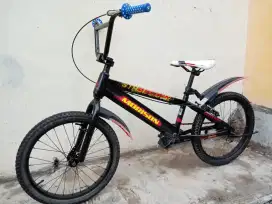 Sepeda BMX 20. Bwt usia 7-12 THN, Lokasi kemiling, Nego.