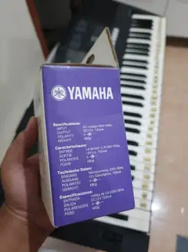 Keyboard Yamaha PSR E423 bekas