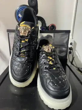 Sepatu versace pria new