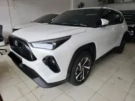 Toyota Yaris cross g 2024 km 3rb