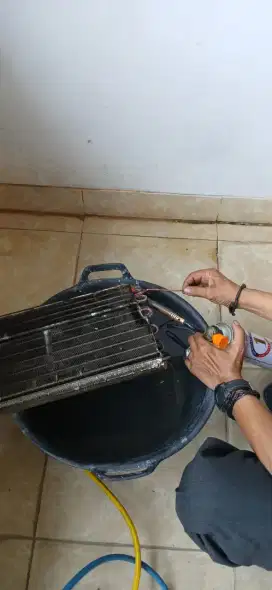 Cuci AC dan perbaikan AC