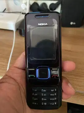 Nokia 7100 slide