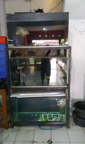 Dijual aquarium 1 meter 3 pcs dan rak besi nya