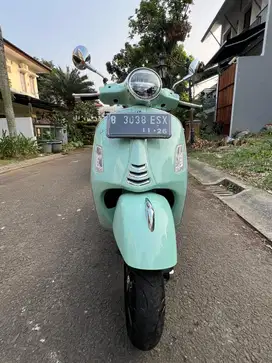 Dijual Vespa GTS 150 Iget Tahun 2021