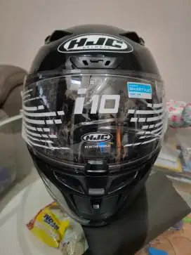 Helm HJC i10 Black glossy