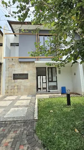 Dijual rumah minimalis 2 lantai di nusaloka bsd tangsel