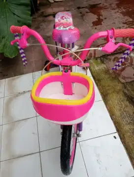 Di jual sepeda anak ukuran 16in