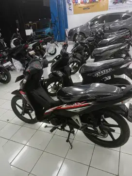 HONDA REVO X 2022 GARANSI MESIN 1 TAHUN