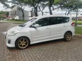 Suzuki 2015 AT ertiga 4x2
tipe GX ELEGAND SPORTY 1.5 cc
Tipe termahal