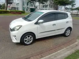 Jual cepat Toyota agya 2015 matic tipe G pajak hidup ayga