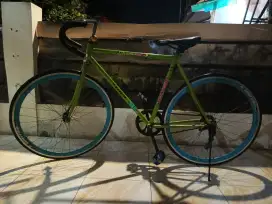 Sepeda Fixie bekas