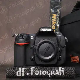 Kamera Nikon D300 Body Only