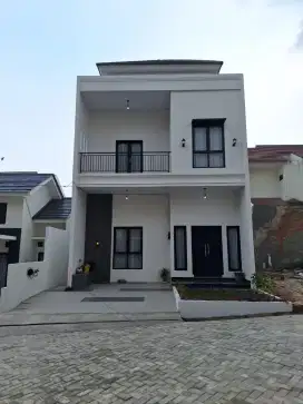 Rumah Dua Lantai Kota Bandar Lampung