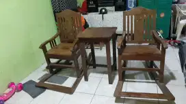 Kursih goyang jati muda