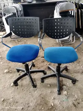 Kursi Kantor Kekinian / Kursi Bekas Murah
