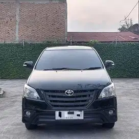 (ISTIMEWA) KIJANG INNOVA 2.0 V AUTOMATIC BENSIN 2014 BLACK