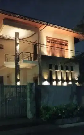 Dijual Rumah Lux di Pusat Kota sayap Otista Bandung