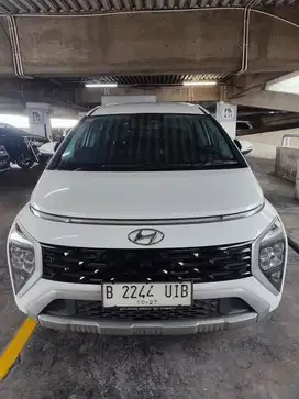 Hyundai Stargazer Prime 1.5 AT 2022 Putih Captain Seat (Tdp 18jt)