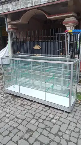 Etalase toko 2 meter harga terjangkau