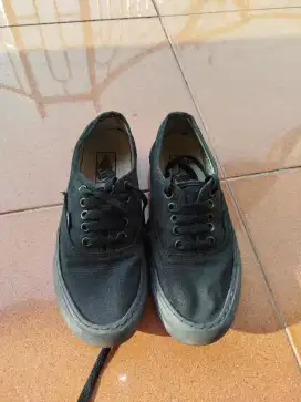 Sepatu second Vans size 40