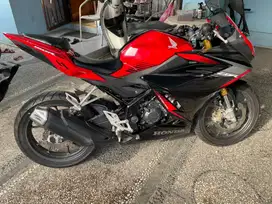 Honda CBR 150 R ABS