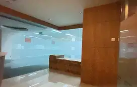 SEWA KANTOR DI JAKARTA SELATAN SUDIRMAN 262M2 PARTISI 135K NEGO