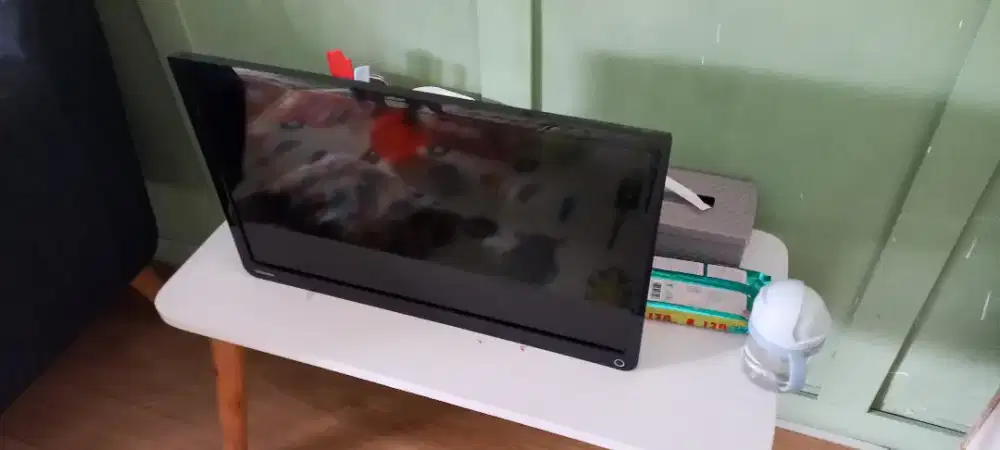 TV TOSHIBA LED 17 INCH