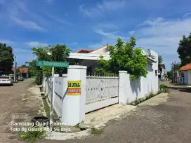 Di jual rumah depan masjid hook