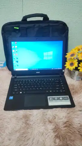 Acer ES14/Celeron N3350/RAM 10GB/SSD 256GB/14 MULUS SIAP PAKAI