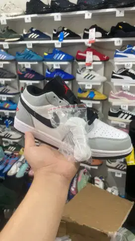 Jordan Low Grey