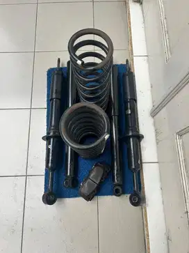 Jual satu set shock breaker, per, dan kampas rem bekas Toyota fortuner