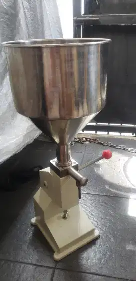 Manual filling machine