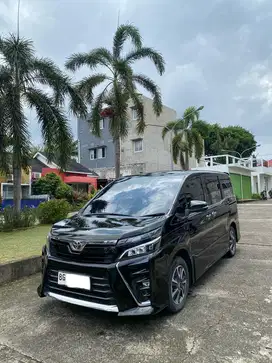 Voxy 2.0 Matic 2018 Km 49rb Record