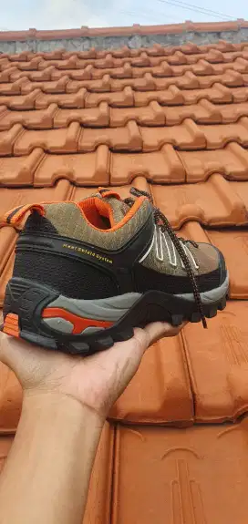 Sepatu Hiking Eiger Tiger Claw Ori