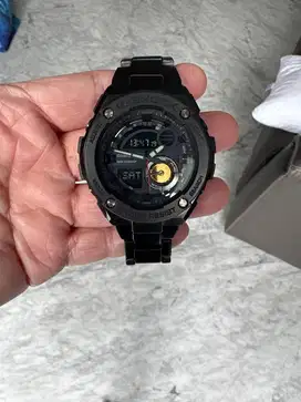 G shock gst 200RBG ( limited edition Robert Geller )