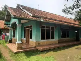 murah rumah di Garut banyuresmi siap huni 100meter ke jl kec h.arif