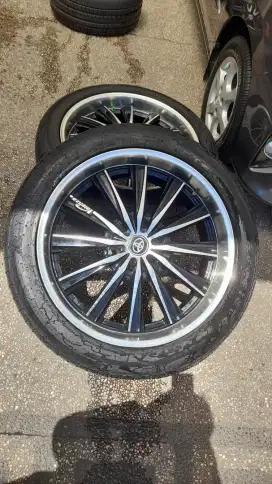 Velg + Ban R.22 bisa fortuner vrz pajero dakar