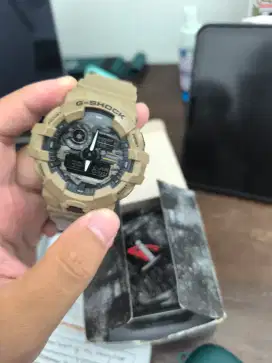 Casio G-Shock GA-700CA-5A (jarang sekali dipakai))