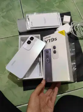 Vivo y19s ram 4+4 internal 128 baterai 5500Mah